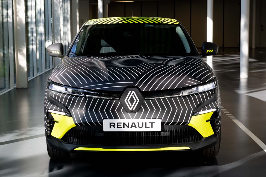 Renault Megane E-Tech Electric pre-production car shown; 217 hp motor, 60 kWh battery; 450 km range 1304211