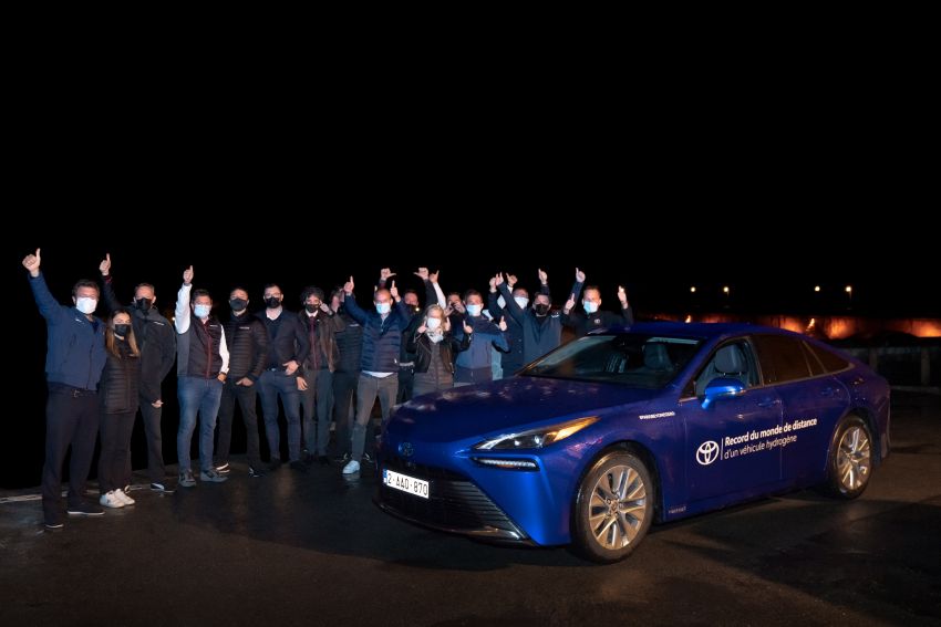 Toyota Mirai sets new distance record for a series production, hydrogen-powered vehicle – 1,003 km 1303205