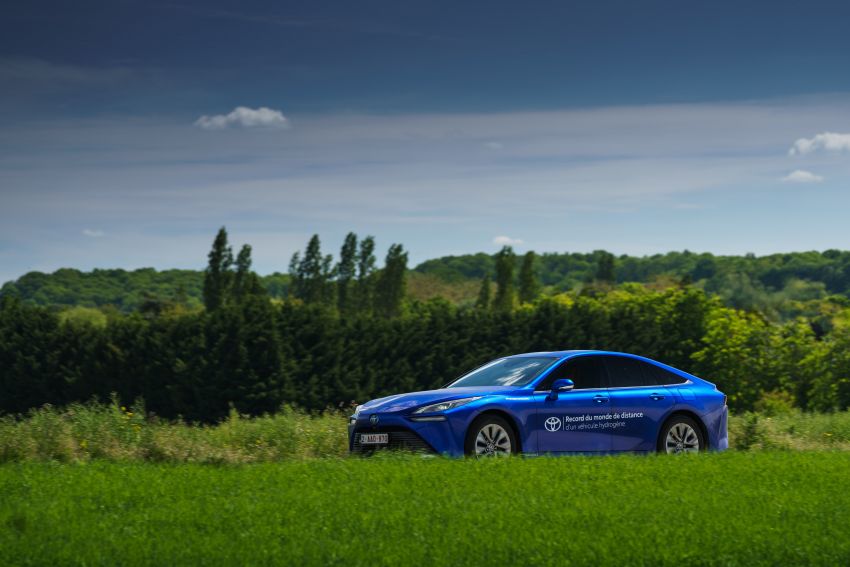 Toyota Mirai sets new distance record for a series production, hydrogen-powered vehicle – 1,003 km 1303214