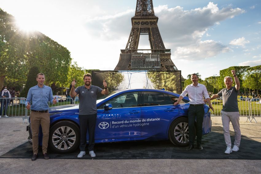Toyota Mirai sets new distance record for a series production, hydrogen-powered vehicle – 1,003 km 1303238
