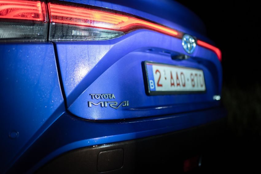Toyota Mirai sets new distance record for a series production, hydrogen-powered vehicle – 1,003 km 1303190