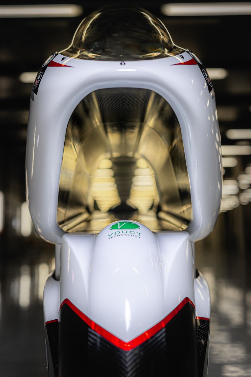 White Motorcycles aims for e-bike land speed record 1311422