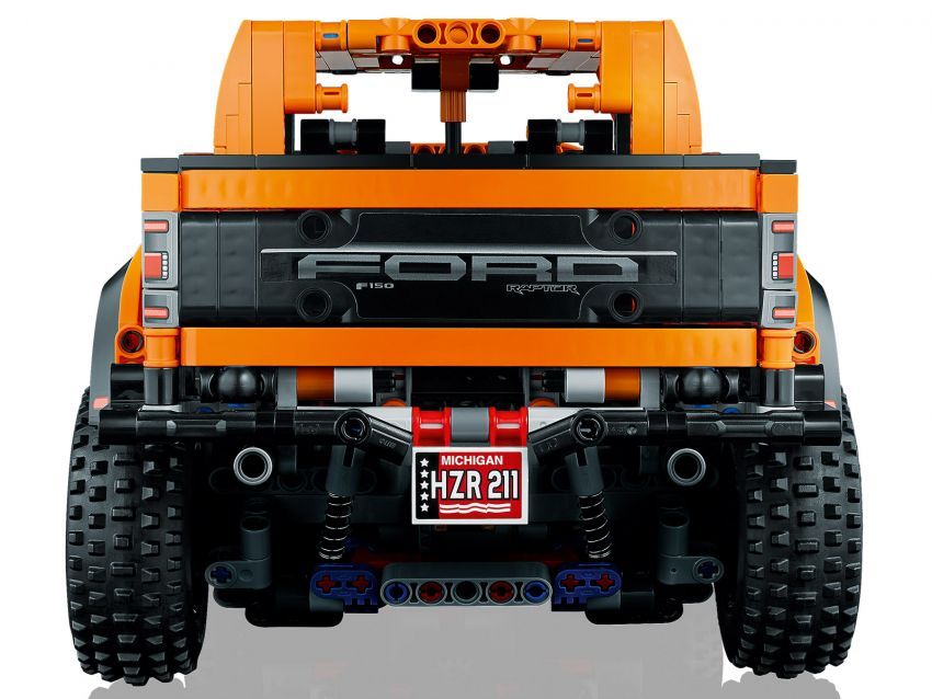 Ford F-150 Raptor oleh Lego Technic tampil — 1,379 bahagian, enjin V6 dengan omboh bergerak, suspensi 1315306