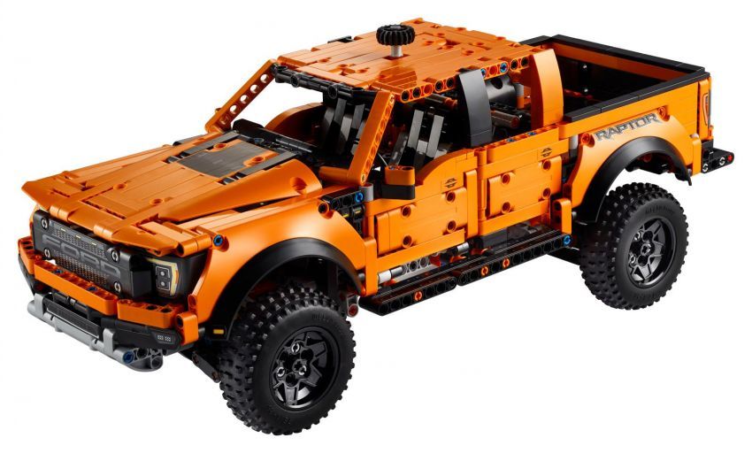 Ford F-150 Raptor oleh Lego Technic tampil — 1,379 bahagian, enjin V6 dengan omboh bergerak, suspensi 1315309