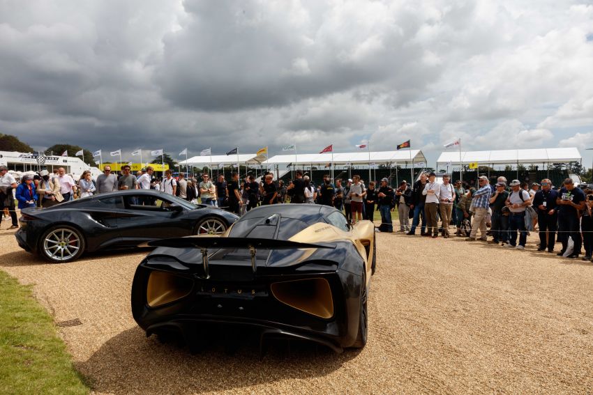 Lotus Emira makes dynamic debut at Goodwood fest 1318081