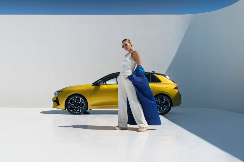 2021 Opel Astra debuts with sharp styling, Peugeot 308 underpinnings and engines, plug-in hybrid models 1318586