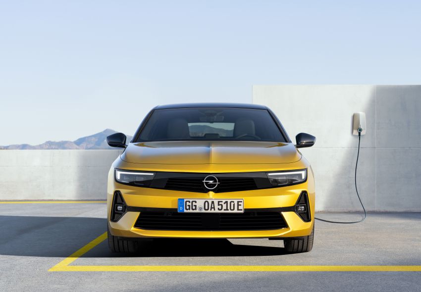 2021 Opel Astra debuts with sharp styling, Peugeot 308 underpinnings and engines, plug-in hybrid models 1318565