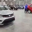 Proton Persona, Iriz <em>facelift</em> tak sengaja ditunjuk dalam video ‘live’ PDRM — rim 16-inci, lampu belakang gelap