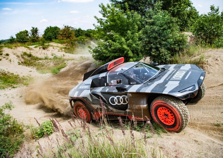 Audi RS Q e-tron – twin motor electric off-roader, TFSI engine to recharge battery; to race in 2022 Dakar Rally 1322855