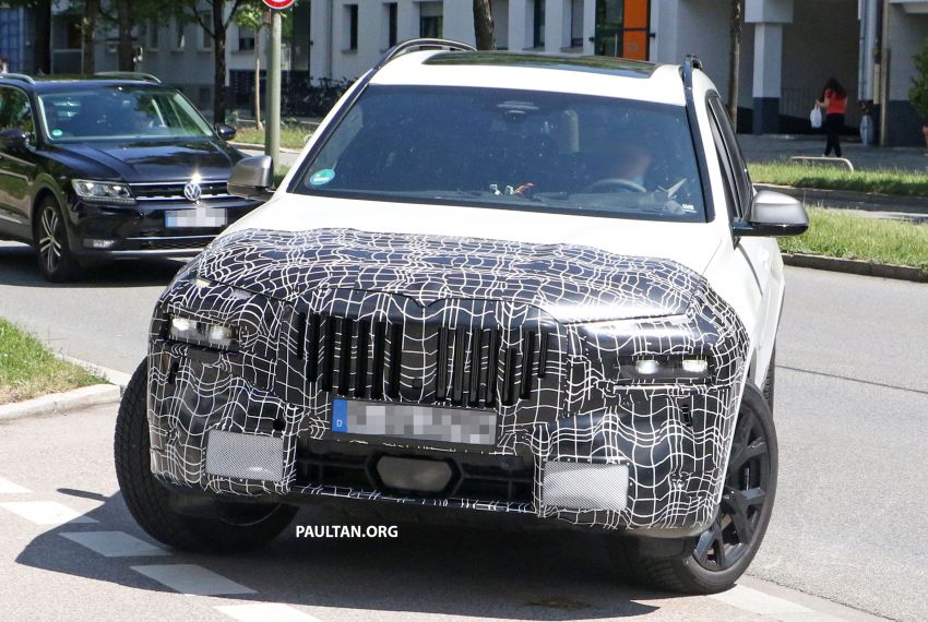 SPYSHOTS: BMW X7 LCI to come with split headlights Image #1315871
