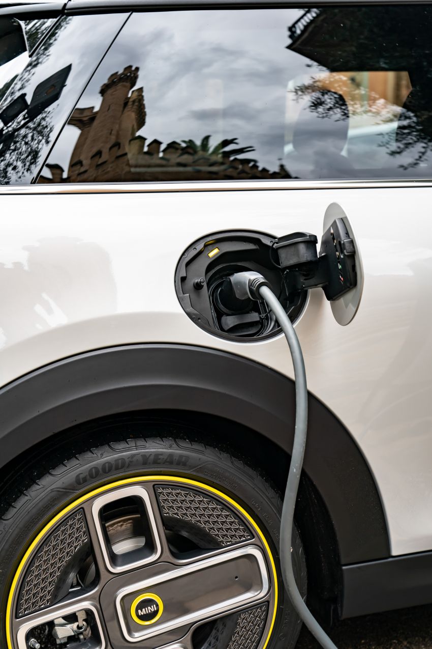 MINI sold 157,799 vehicles globally in 1H 2021 – 15% of them were electrified; over 30k Cooper SE sold to date 1319188