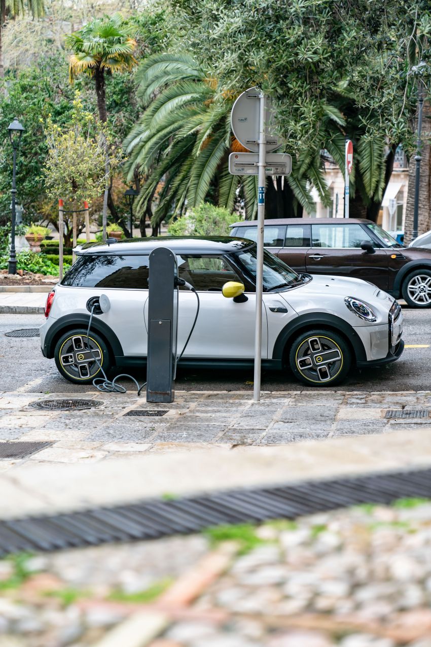 MINI sold 157,799 vehicles globally in 1H 2021 – 15% of them were electrified; over 30k Cooper SE sold to date 1319202