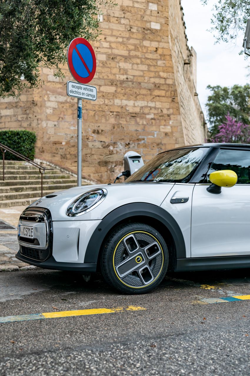 MINI sold 157,799 vehicles globally in 1H 2021 – 15% of them were electrified; over 30k Cooper SE sold to date 1319194