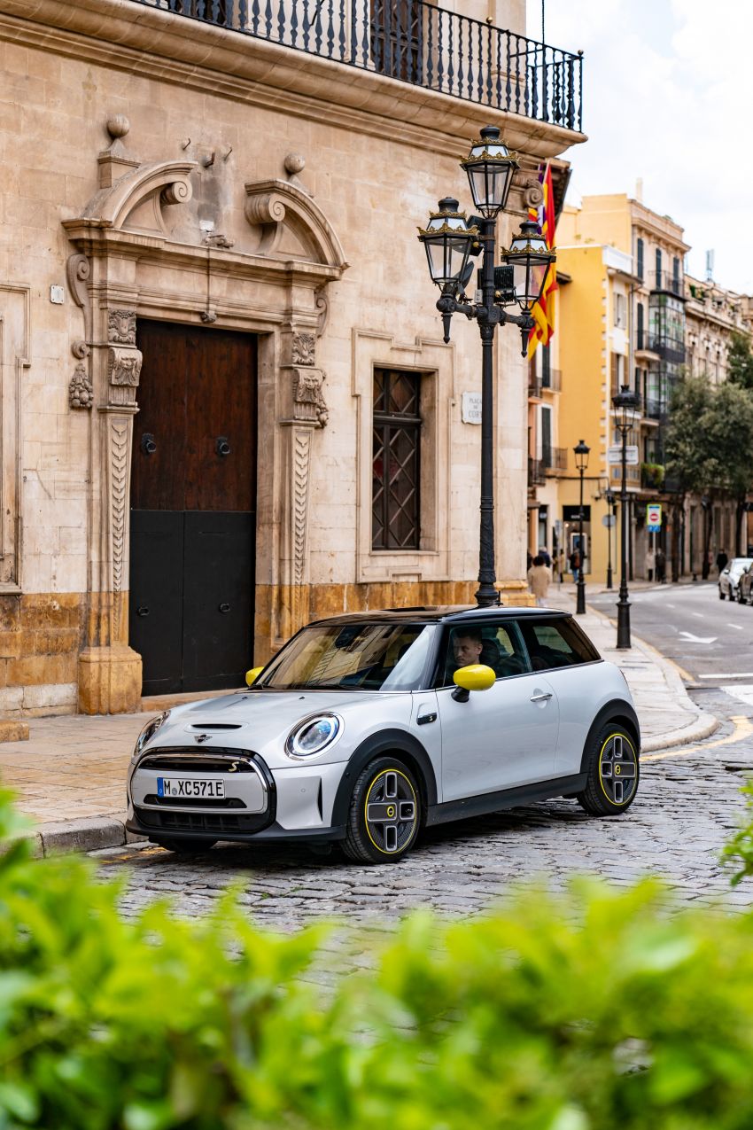 MINI sold 157,799 vehicles globally in 1H 2021 – 15% of them were electrified; over 30k Cooper SE sold to date 1319257