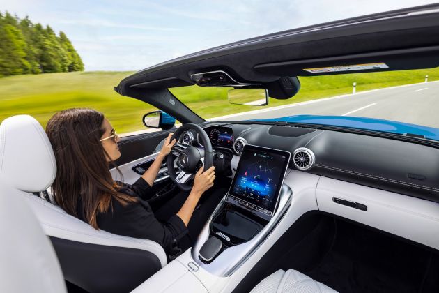 Mercedes-AMG SL R232 – bahagian dalam didedah