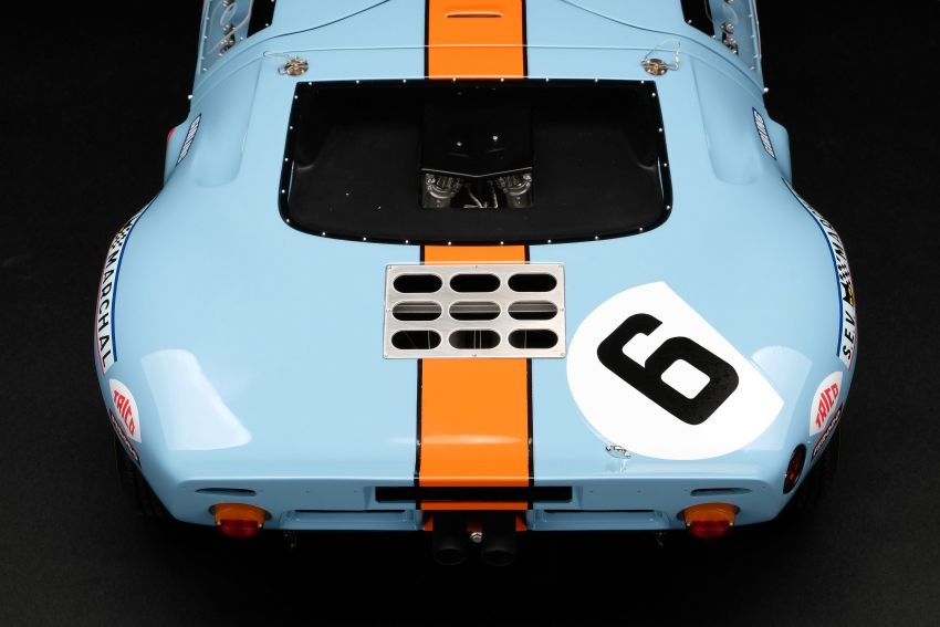 1969 Le Mans-winning Ford GT40 expertly recreated as a 1:8 scale model by Amalgam Collection – RM55k 1321451
