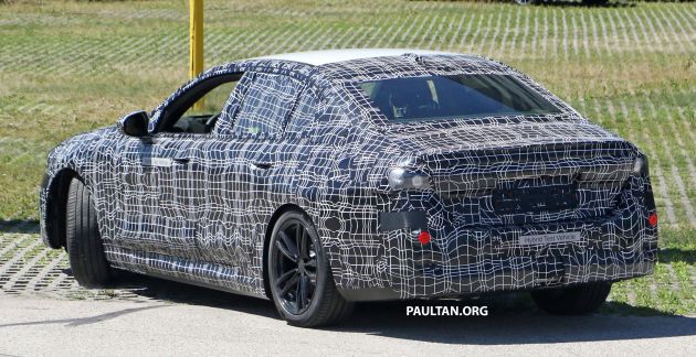 2024 BMW 5 Series – G60 to get electric i5, PHEV M5?