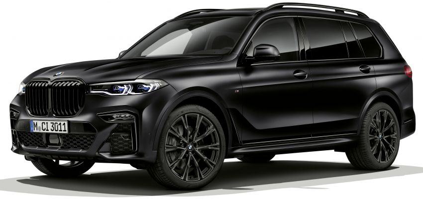 G05 BMW X5, G06 X6 Black Vermillion editions debut with red grilles; matte black G07 X7 edition also shown 1318385