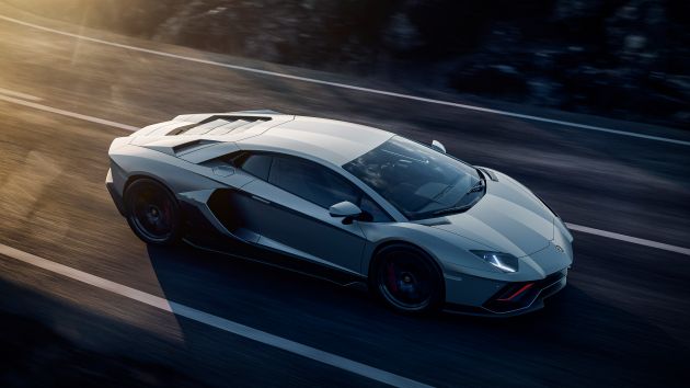 Lamborghini looking at possibility of offering vehicles with an internal combustion engine beyond 2030