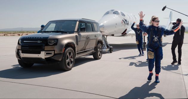 Land Rover Defender 110 and Range Rover Astronaut Edition support Virgin Galactic’s maiden space flight