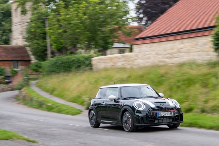 MINI Anniversary Edition debuts to celebrate 60th anniversary of the original Mini Cooper – 740 units 1320438