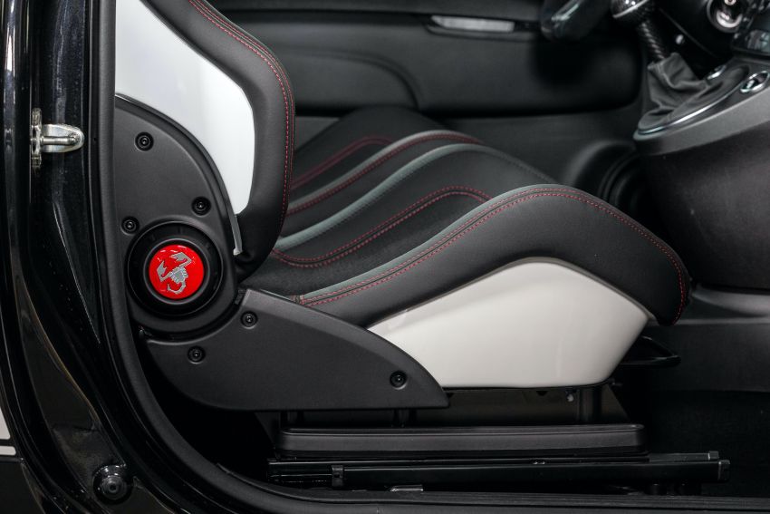 Abarth 695 Esseesse debuts – lighter with bespoke styling; 180 PS 1.4L turbo engine; limited to 1,390 units 1315420