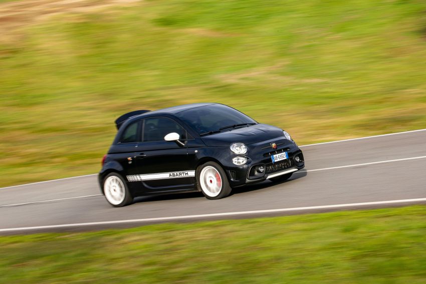 Abarth 695 Esseesse debuts – lighter with bespoke styling; 180 PS 1.4L turbo engine; limited to 1,390 units 1315423