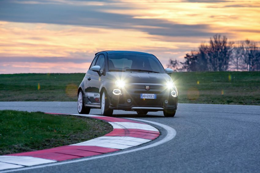Abarth 695 Esseesse debuts – lighter with bespoke styling; 180 PS 1.4L turbo engine; limited to 1,390 units 1315425