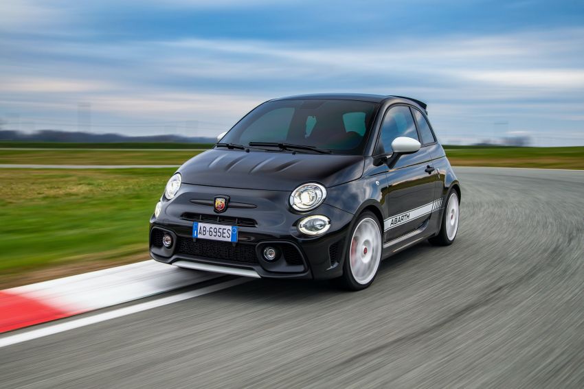 Abarth 695 Esseesse debuts – lighter with bespoke styling; 180 PS 1.4L turbo engine; limited to 1,390 units 1315426