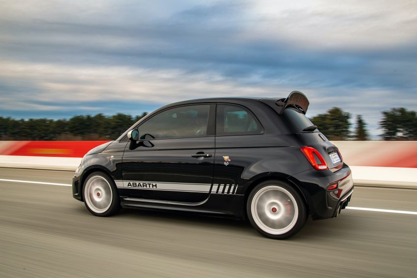 Abarth 695 Esseesse debuts – lighter with bespoke styling; 180 PS 1.4L turbo engine; limited to 1,390 units 1315409