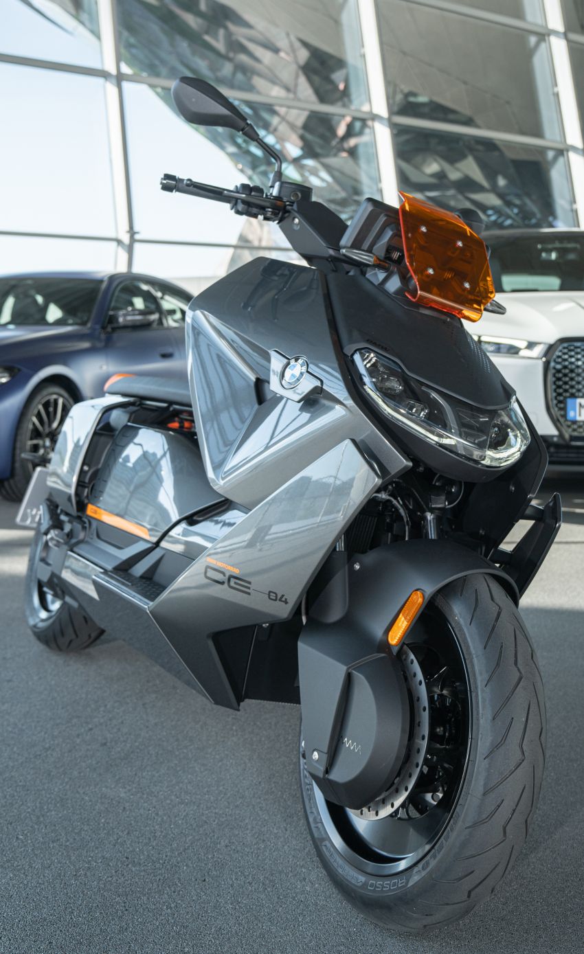 2021 BMW Motorrad CE04 e-scooter with 42 hp motor 1316515