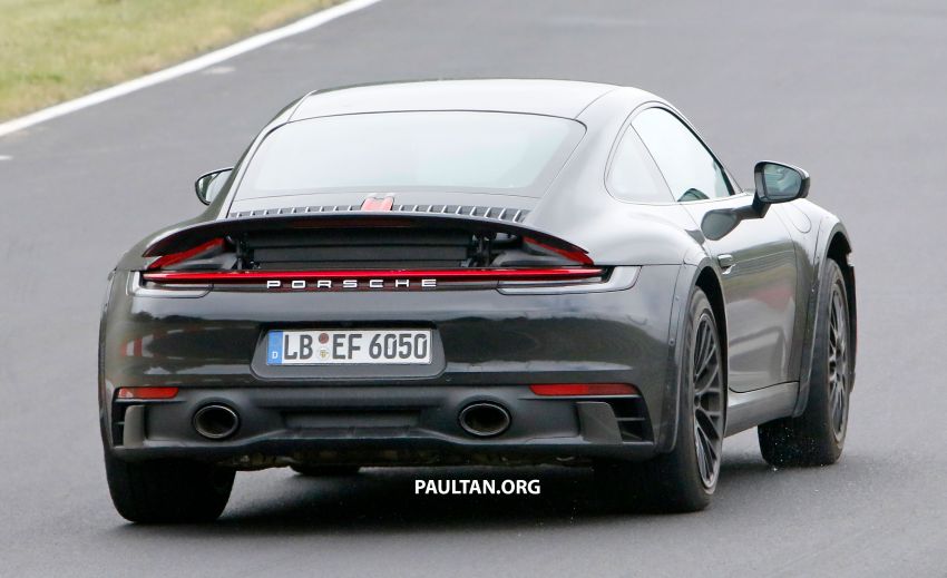SPYSHOTS: Porsche 911 ‘Safari’ seen testing on track 1318188