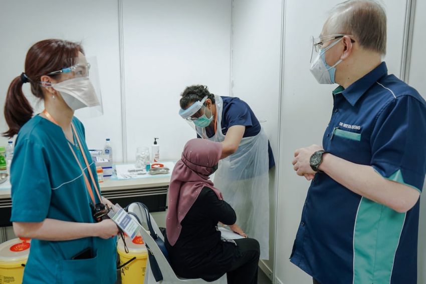 Prasarana opens vaccination centres (PPV) at Putra Heights LRT station and Cheras Selatan bus complex 1321432