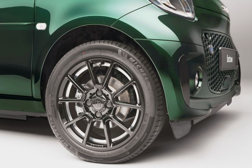 2021 smart EQ fortwo Racing Green Edition unveiled 1321789
