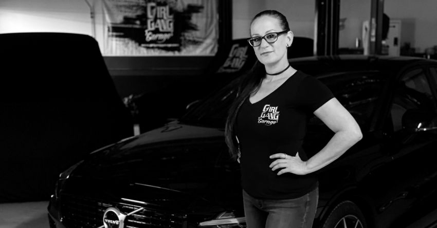 Volvo partners with all-female group on custom PV544 for SEMA – engine from S60 Polestar Engineered 1319589