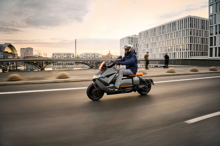2021 BMW Motorrad CE04 e-scooter with 42 hp motor 1316446