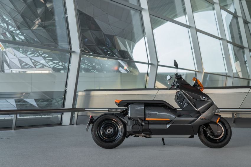 2021 BMW Motorrad CE04 e-scooter with 42 hp motor 1316477