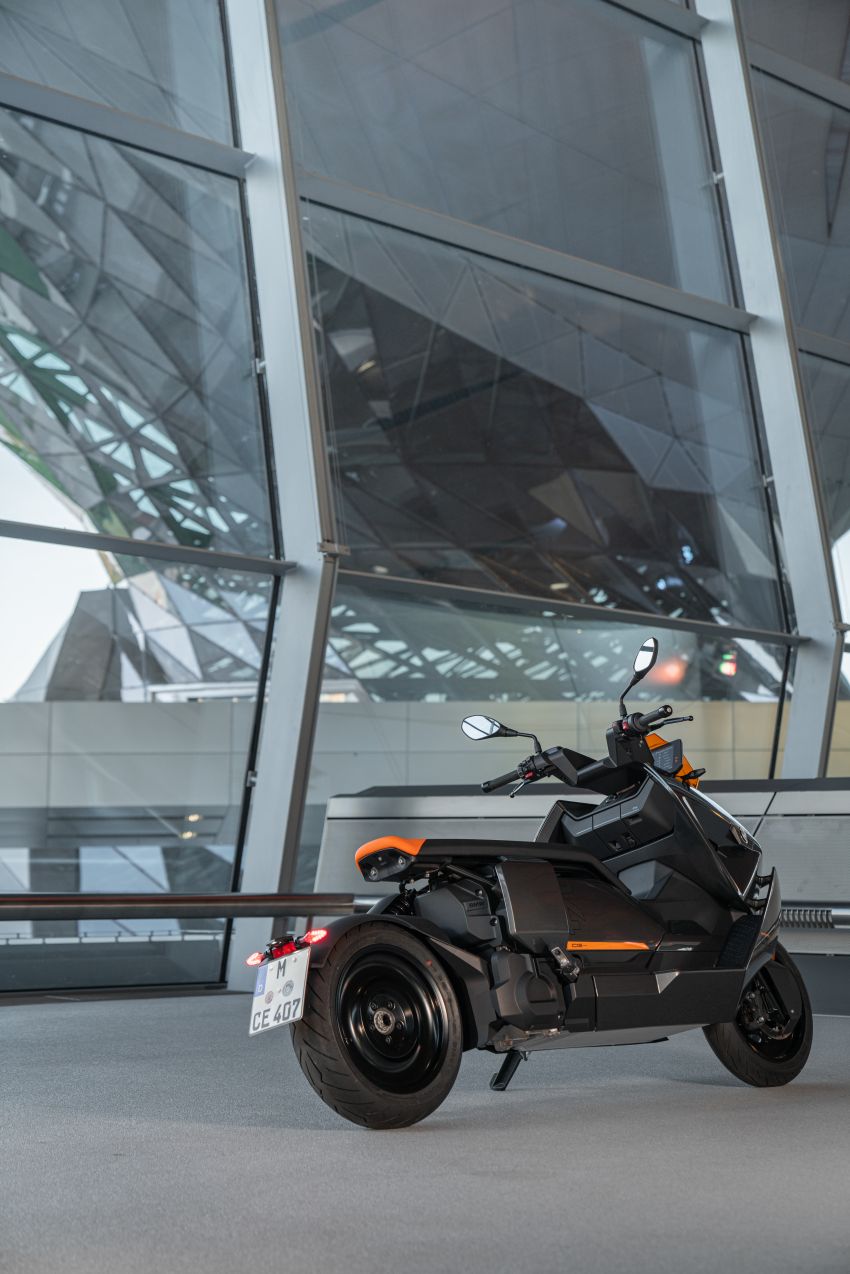 2021 BMW Motorrad CE04 e-scooter with 42 hp motor 1316474