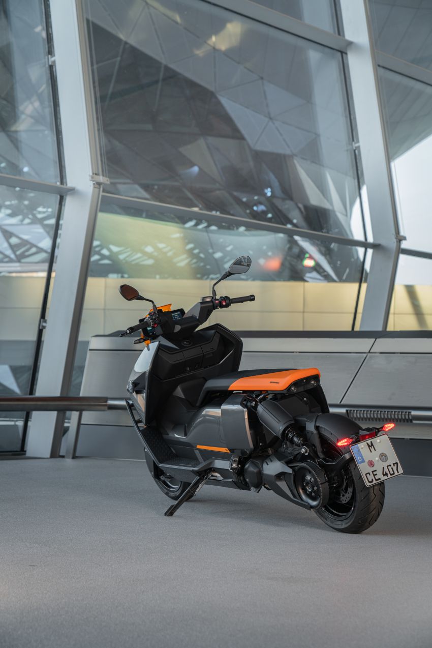 2021 BMW Motorrad CE04 e-scooter with 42 hp motor 1316480