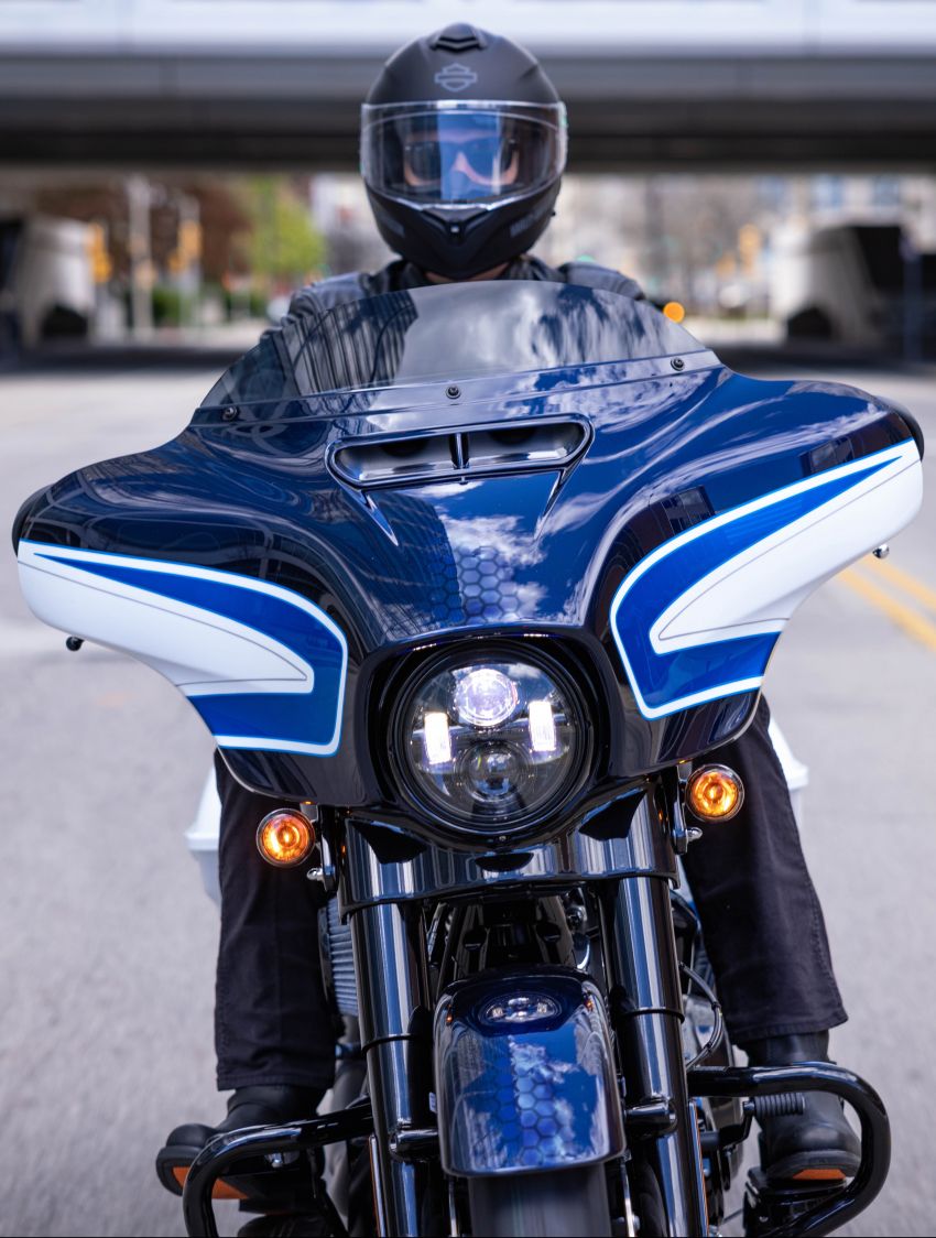 2021 Harley-Davidson Street Glide Special in Artic Blast Limited Edition paint, only 500 worldwide 1332069