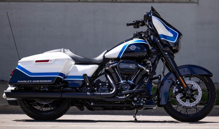 2021 Harley-Davidson Street Glide Special in Artic Blast Limited Edition paint, only 500 worldwide 1332070