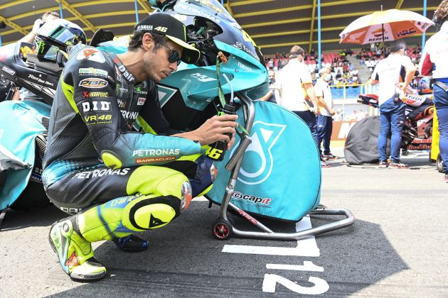 Rossi bersara dari MotoGP, lumba kereta selepas ini?