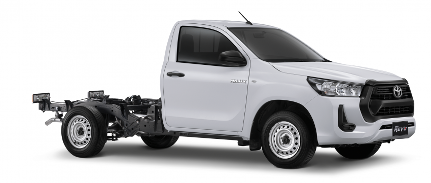 Toyota Hilux GR Sport dilancarkan di Thailand – ada versi <em>low-rider</em>, harga bermula RM113k, enjin 2.8L 1335492