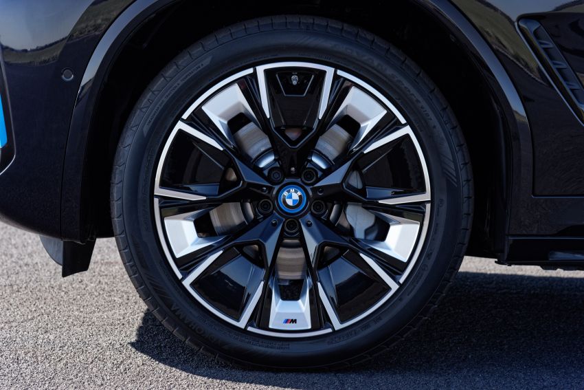 BMW iX3 G08 facelift 2022 didedah – pakej M Sport dan BMW Driving Assistant Professional diberi terus Image #1329085