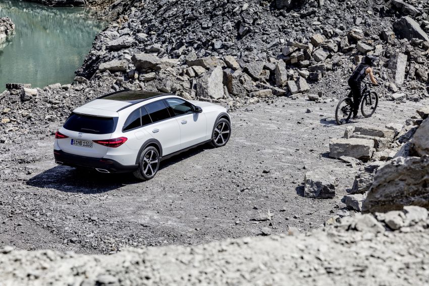 Mercedes-Benz C-Class All-Terrain 2022 didedah – wagon X206 rupa SUV, tinggi kendalian lebih 40mm 1332197