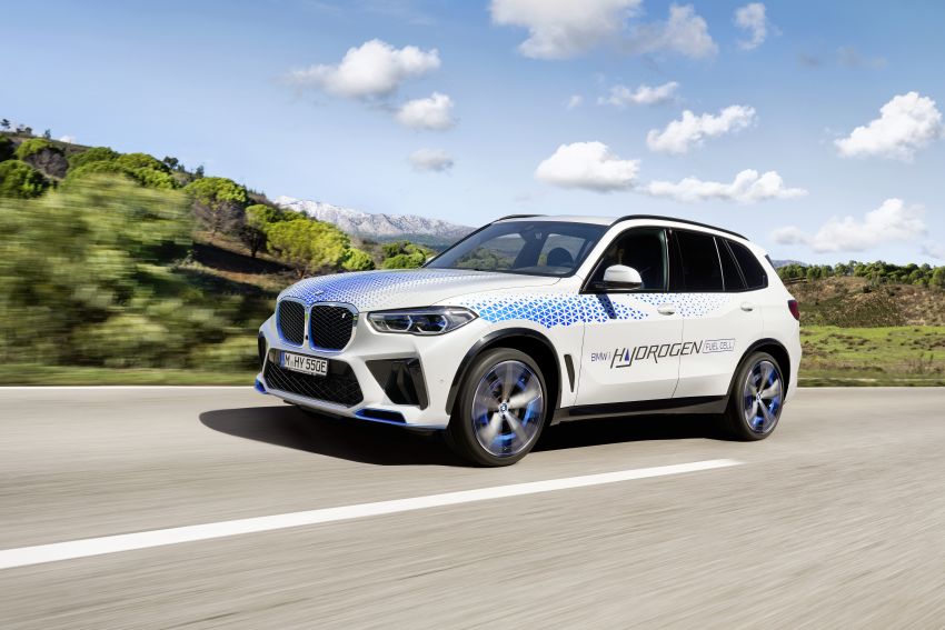 BMW iX5 Hydrogen fuel-cell EV to be shown at IAA Mobility 2021 in Munich; up to 374 hp in peak output 1332314