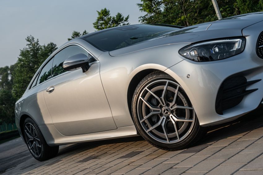 Mercedes-Benz E-Class Coupe 2021 <em>facelift</em> dilancar — E300 AMG Line, ciri keselamatan dipertingkat, RM495k 1329734