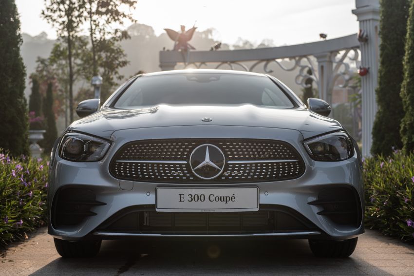 Mercedes-Benz E-Class Coupe 2021 <em>facelift</em> dilancar — E300 AMG Line, ciri keselamatan dipertingkat, RM495k 1329709