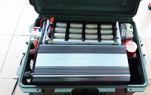 Pengecas kereta elektrik mudah alih buatan anak Malaysia – mampu tambah jarak gerak sekitar 15 km