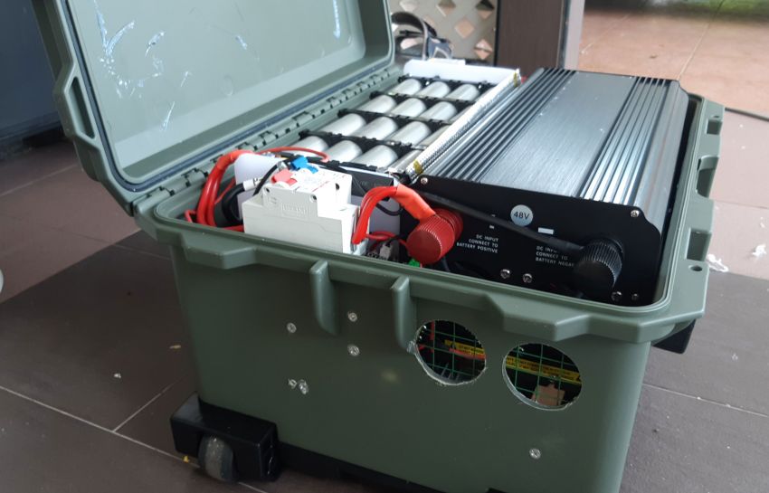 Electric Vehicle Jerry Can – Malaysian develops portable EV charger prototype, adds 15 km of range 1333929